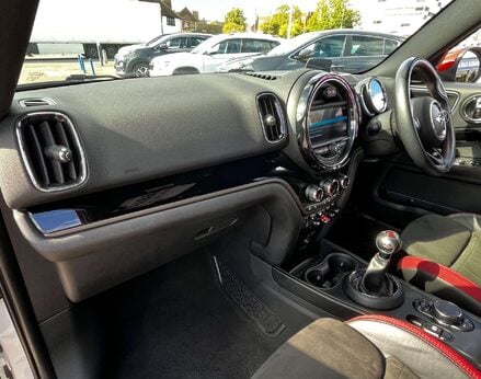 Mini Countryman 2.0 Countryman John Cooper Works 4WD 5dr 17