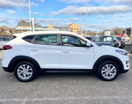 Hyundai TUCSON 1.6 Tucson SE Nav GDi 2WD 5dr 10