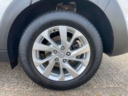 Hyundai TUCSON 1.6 Tucson SE Nav GDi 2WD 5dr 16
