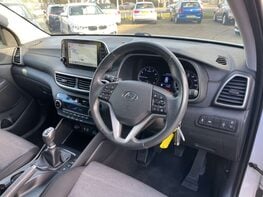 Hyundai TUCSON 1.6 Tucson SE Nav GDi 2WD 5dr 17