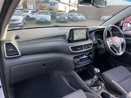 Hyundai TUCSON 1.6 Tucson SE Nav GDi 2WD 5dr 35