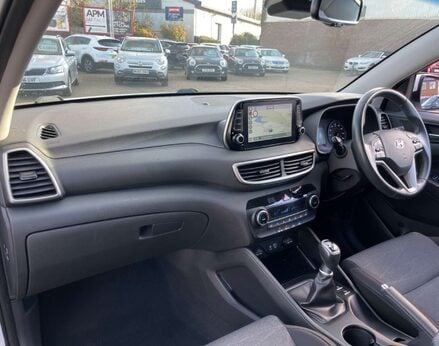 Hyundai TUCSON 1.6 Tucson SE Nav GDi 2WD 5dr 35