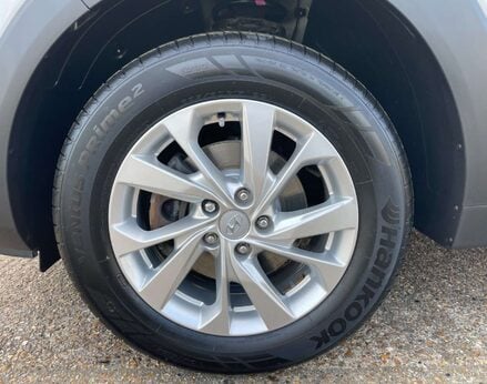 Hyundai TUCSON 1.6 Tucson SE Nav GDi 2WD 5dr 14