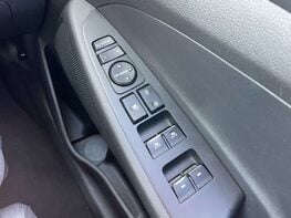 Hyundai TUCSON 1.6 Tucson SE Nav GDi 2WD 5dr 57