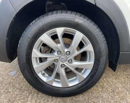 Hyundai TUCSON 1.6 Tucson SE Nav GDi 2WD 5dr 13