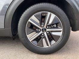 Kia Niro 1.6 Niro 2 Semi-Auto 5dr 14