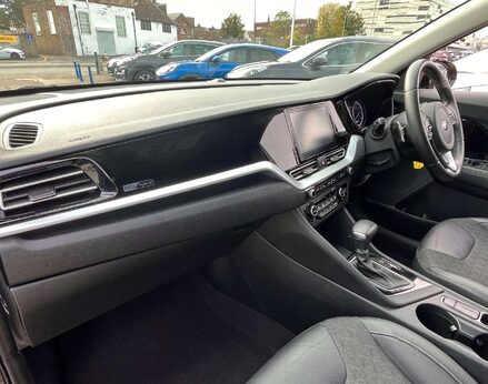 Kia Niro 1.6 Niro 2 Semi-Auto 5dr 17