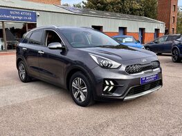 Kia Niro 1.6 Niro 2 Semi-Auto 5dr 4