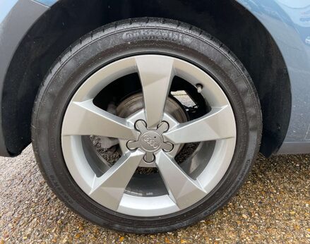 Audi A1 1.0 A1 Sport Nav TFSI Semi-Auto 3dr 14