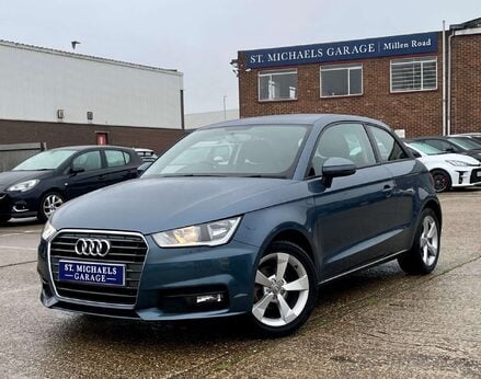 Audi A1 1.0 A1 Sport Nav TFSI Semi-Auto 3dr 1