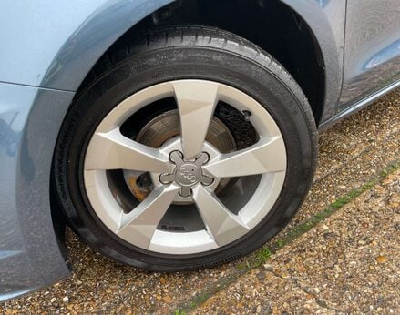 Audi A1 1.0 A1 Sport Nav TFSI Semi-Auto 3dr 3