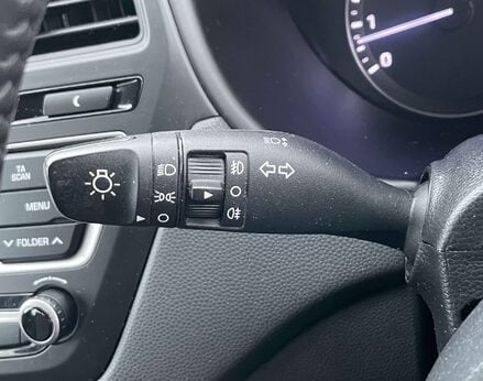 Hyundai i20 1.4 I20 SE MPI Auto 5dr 38