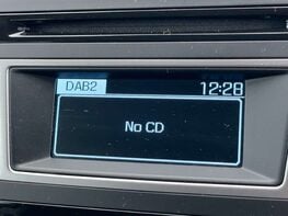 Hyundai i20 1.4 I20 SE MPI Auto 5dr 29