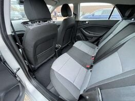 Hyundai i20 1.4 I20 SE MPI Auto 5dr 45