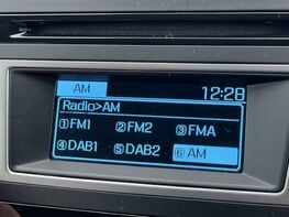 Hyundai i20 1.4 I20 SE MPI Auto 5dr 27