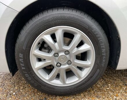 Hyundai i20 1.4 I20 SE MPI Auto 5dr 15