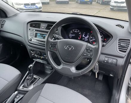 Hyundai i20 1.4 I20 SE MPI Auto 5dr 17