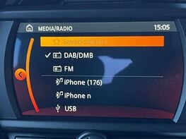 Mini Hatch 1.5 Cooper Sport Auto 3dr 32