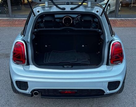 Mini Hatch 1.5 Cooper Sport Auto 3dr 69