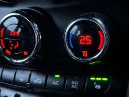 Mini Hatch 1.5 Cooper Sport Auto 3dr 53