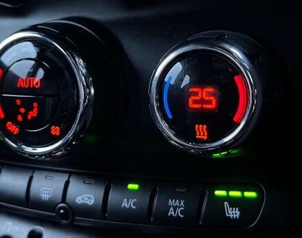 Mini Hatch 1.5 Cooper Sport Auto 3dr 53