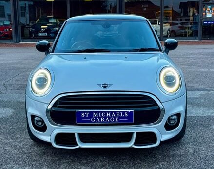 Mini Hatch 1.5 Cooper Sport Auto 3dr 5