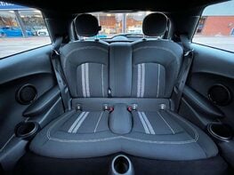 Mini Hatch 1.5 Cooper Sport Auto 3dr 67