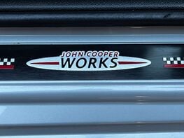 Mini Hatch 1.5 Cooper Sport Auto 3dr 74