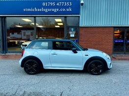 Mini Hatch 1.5 Cooper Sport Auto 3dr 10