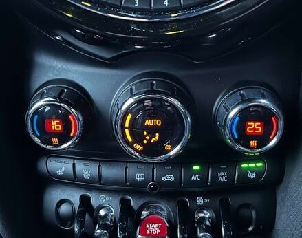 Mini Hatch 1.5 Cooper Sport Auto 3dr 51