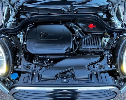 Mini Hatch 1.5 Cooper Sport Auto 3dr 7
