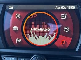 Mini Hatch 1.5 Cooper Sport Auto 3dr 30