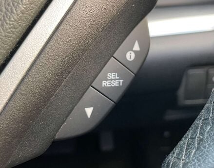 Honda CR-V 2.0 CR-V EX i-VTec Auto 4WD 5dr 52