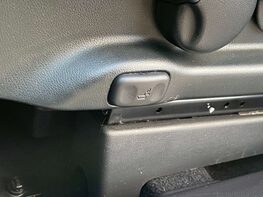 Honda CR-V 2.0 CR-V EX i-VTec Auto 4WD 5dr 64