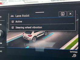 Volkswagen T-Roc 1.5 T-Roc Match TSI S-A 5dr 41