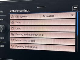 Volkswagen T-Roc 1.5 T-Roc Match TSI S-A 5dr 46