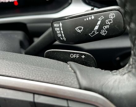 Volkswagen T-Roc 1.5 T-Roc Match TSI S-A 5dr 64