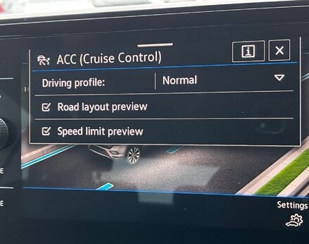 Volkswagen T-Roc 1.5 T-Roc Match TSI S-A 5dr 40