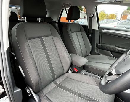 Volkswagen T-Roc 1.5 T-Roc Match TSI S-A 5dr 28