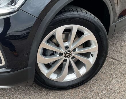 Volkswagen T-Roc 1.5 T-Roc Match TSI S-A 5dr 3