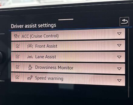 Volkswagen T-Roc 1.5 T-Roc Match TSI S-A 5dr 42