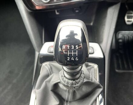 Vauxhall Mokka 1.2 Mokka SRi Nav Premium T 5dr 46