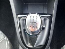 Renault Clio 0.9 Clio Iconic TCe 5dr 43