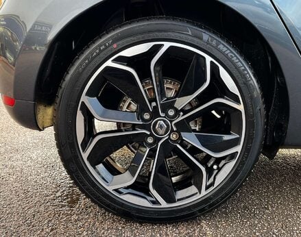 Renault Clio 0.9 Clio Iconic TCe 5dr 14