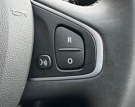 Renault Clio 0.9 Clio Iconic TCe 5dr 46