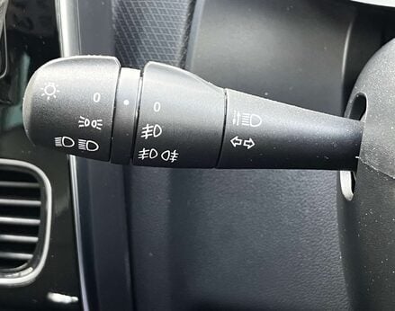 Renault Clio 0.9 Clio Iconic TCe 5dr 47