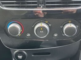 Renault Clio 0.9 Clio Iconic TCe 5dr 41