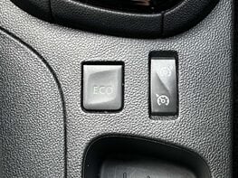 Renault Clio 0.9 Clio Iconic TCe 5dr 44