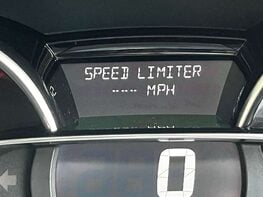 Renault Clio 0.9 Clio Iconic TCe 5dr 25