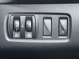 Renault Clio 0.9 Clio Iconic TCe 5dr 50